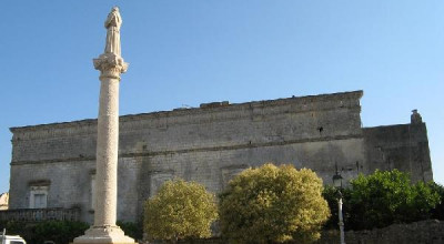 Uno scorcio del castello Alfarano - Capece in piazza Girolamo Comi a Lucugnano